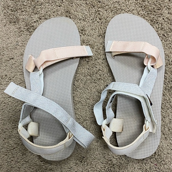 💕🤍Teva • original universal metallic sandal silver & pink • 8 - Picture 2 of 10